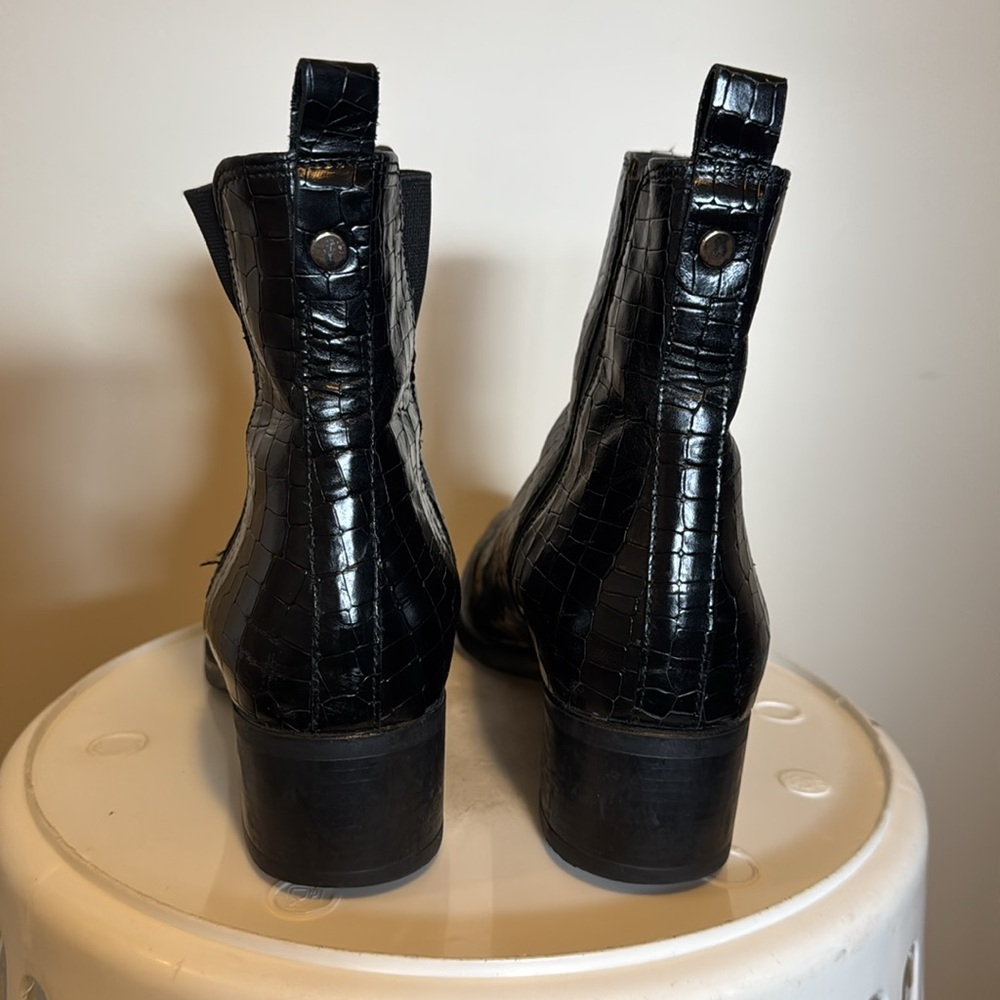 Women's Black Croc-Embossed Chelsea Booties - Picture 7 of 7